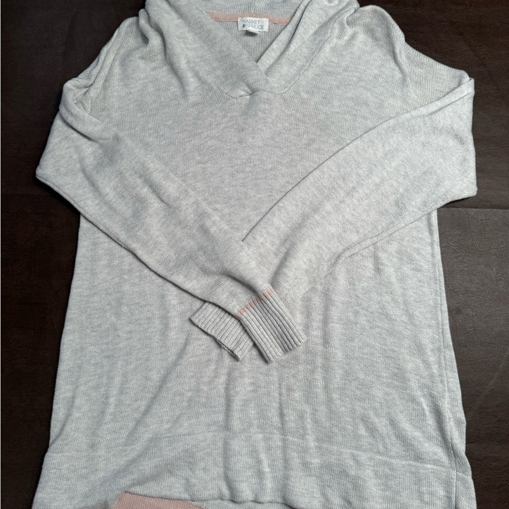 Market & Spruce Gray and Pink Knit Sweater